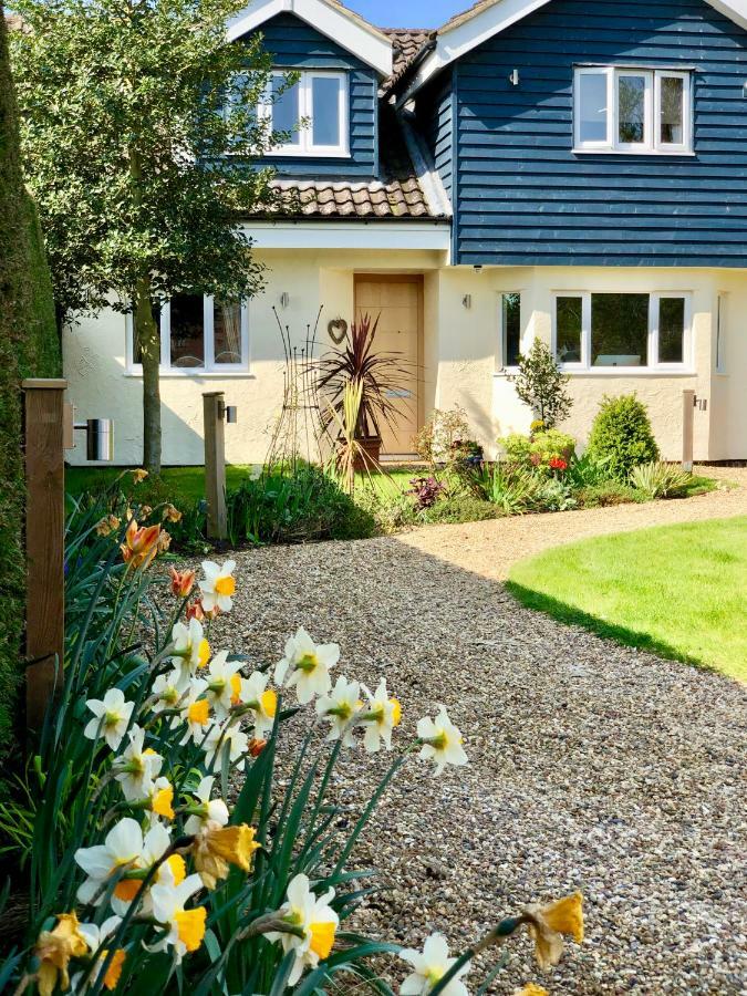 Laurels Bed & Breakfast Felsted Exterior photo