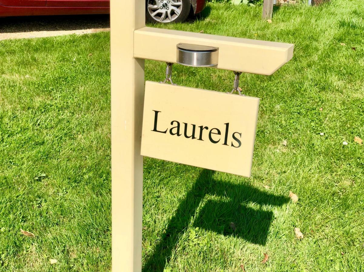 Laurels Bed & Breakfast Felsted Exterior photo