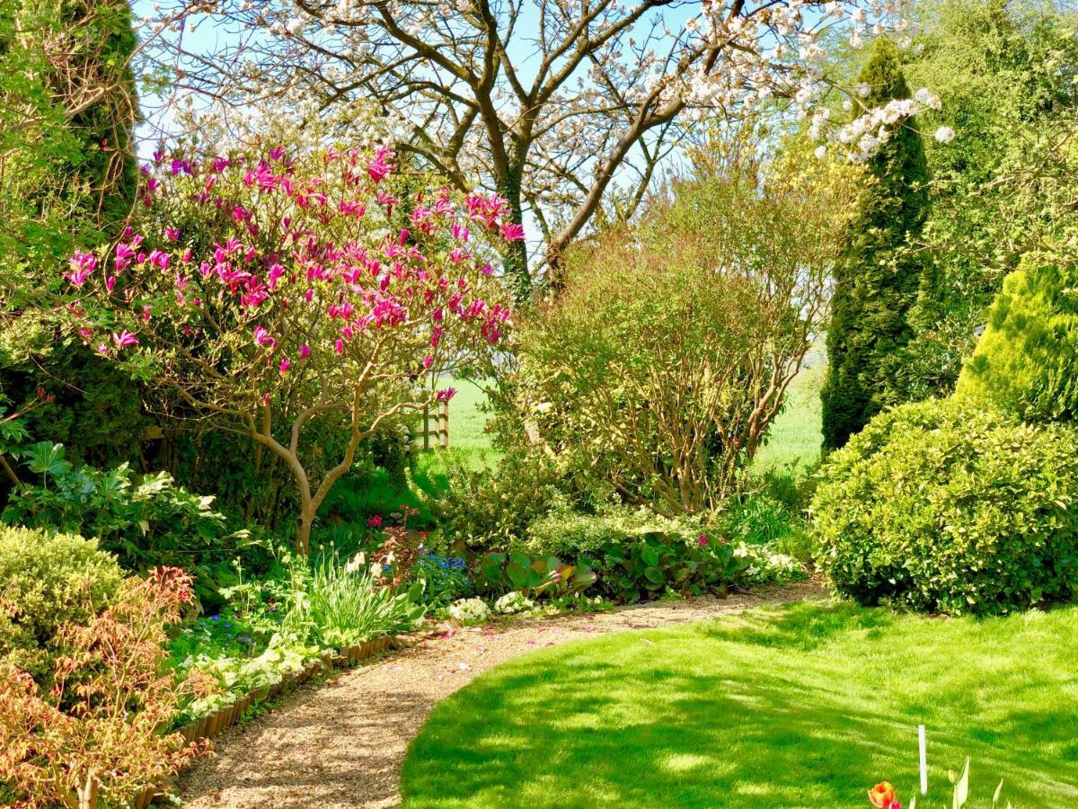 Laurels Bed & Breakfast Felsted Exterior photo