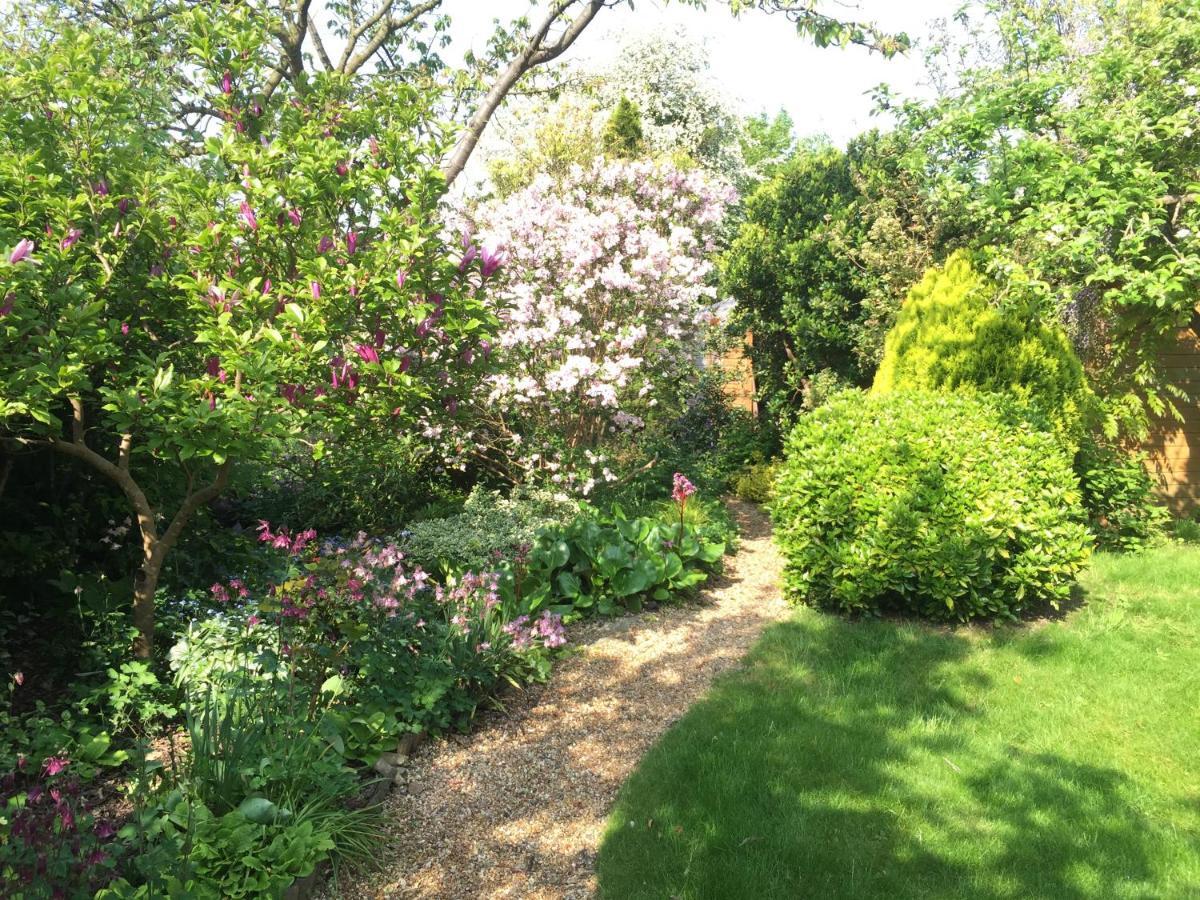 Laurels Bed & Breakfast Felsted Exterior photo